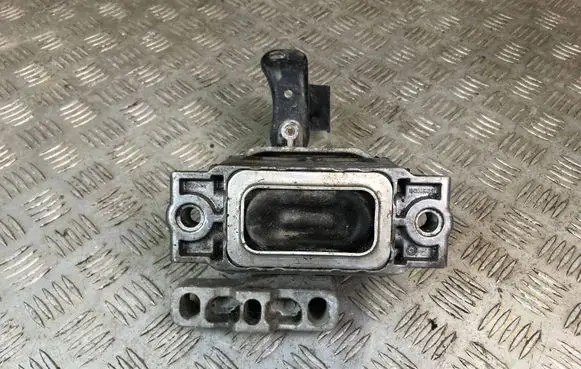 Volkswagen PASSAT CC Engine mount bracket 1K0199262CE
