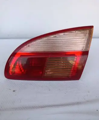 Toyota Avensis T220 Tailgate rear/tail lights 034NC0