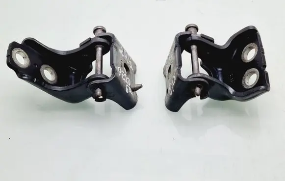 Rear door hinge set