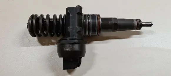 Fuel injector