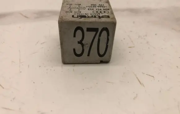 Audi A4 S4 B8 8K Other relay 8D0951253 8542187051 8613073