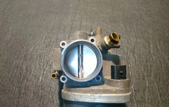 Opel Zafira B Throttle valve 55562380 A2C53192017 5825723