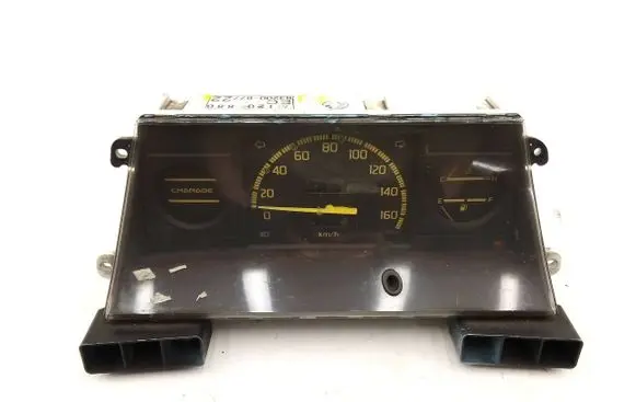Daihatsu Charade Speedometer (instrument cluster) 8320087722