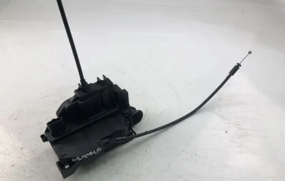 Audi Q7 4L Coupe door lock (next to the handle) 24412B
