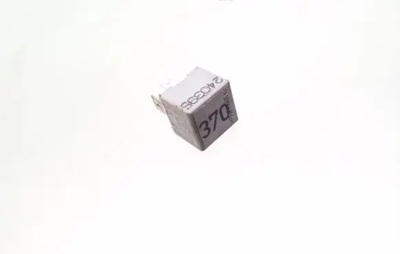 Audi A4 S4 B5 8D Other relay 8D0951253 370