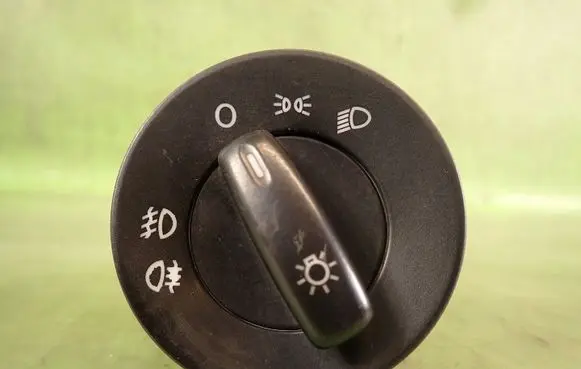 Skoda Octavia Mk2 (1Z) Headlight wiper switch 1Z0941431C