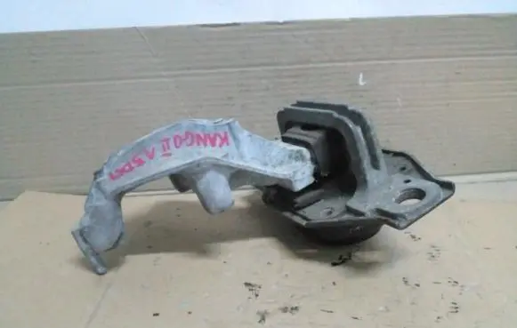 Renault Kangoo II Engine mount vacuum valve 