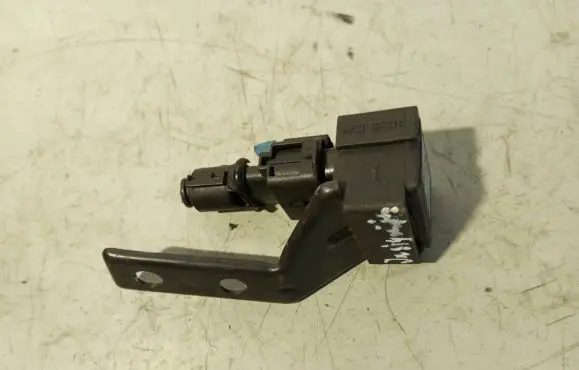 Opel Insignia A Airbag deployment crash/impact sensor 13240108
