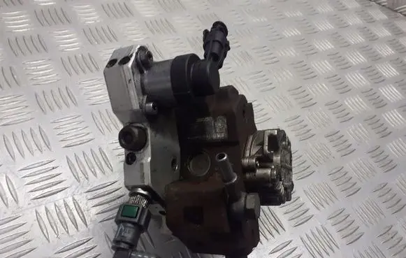 Renault Espace IV Fuel injection high pressure pump 8200680077
