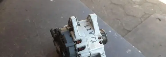 Peugeot 2008 I Generator/alternator 9826573480
