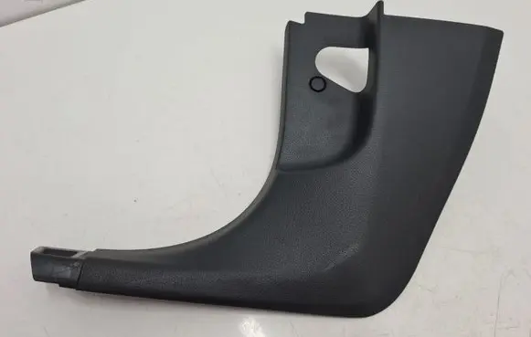 Foot area side trim