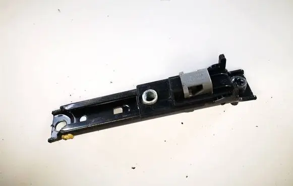 Opel Insignia A Seat belt adjustment rail 