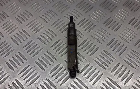 Volkswagen Golf IV Fuel injectors set 028130202P