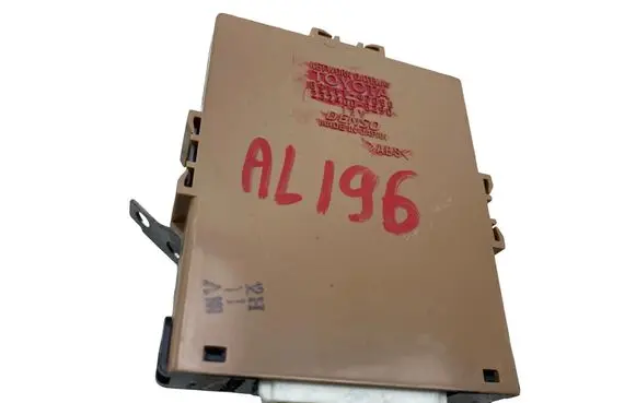 Toyota Prius (XW20) Gateway control module 8911147050