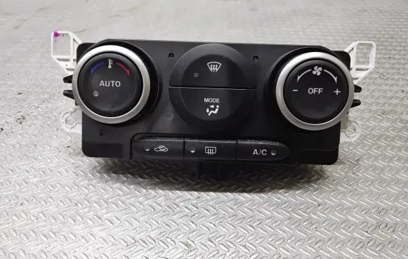 Mazda CX-7 Climate control unit K1900EH64