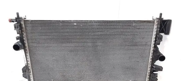 Opel Insignia A Coolant radiator 13241725