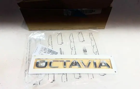 Skoda Octavia Mk3 (5E) Fender model badge letters 5E0853687