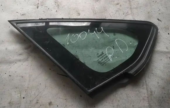 Toyota Auris 150 Front triangle window/glass AS2
