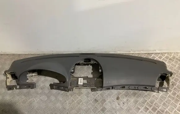 Mercedes-Benz E W211 Dashboard A2116800687