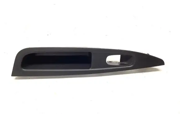 Nissan Qashqai Rear door handle trim 829604EA0AX