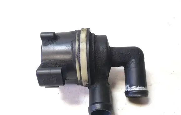 Volkswagen PASSAT CC Electric auxiliary coolant/water pump 5N0965561A