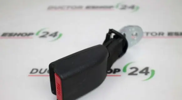 Toyota Aygo AB40 Rear seatbelt buckle