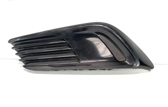Toyota Auris E180 Front bumper lower grill 8148202560