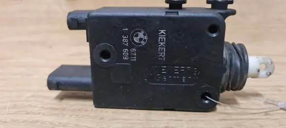 BMW 3 E36 Central locking motor 1387609