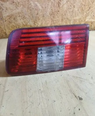 Tailgate rear/tail lights