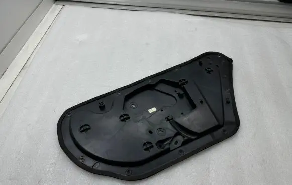 Other rear door trim element