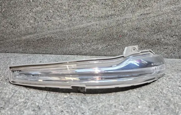 Mercedes-Benz G W463 2nd Gen Mirror indicator light A0999067101 A170539