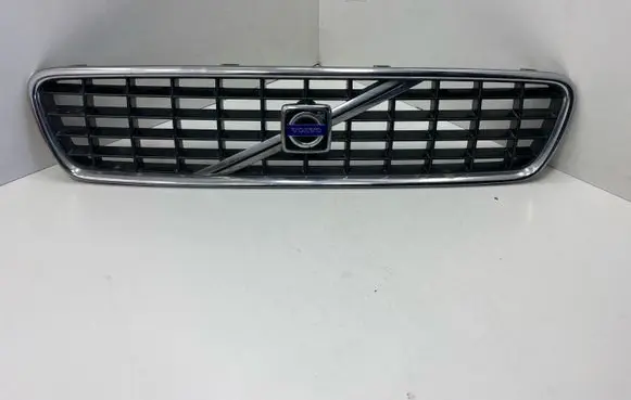 Volvo V50 Front bumper upper radiator grill 