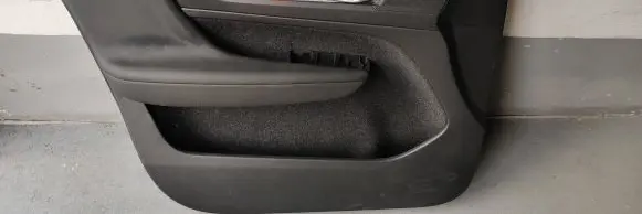 Volvo XC40 Front door card panel trim HJ71N08J 02042021 FR0NTLEFT