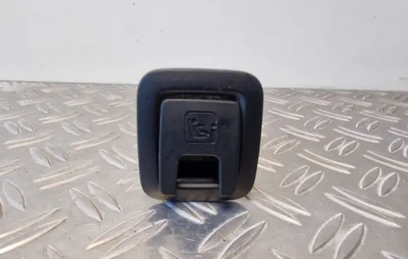 Volkswagen PASSAT B8 ISOFIX cover 3G0887233A