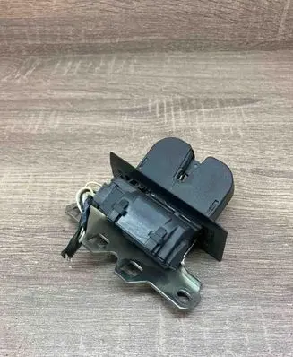 Opel Insignia A Tailgate/trunk/boot lock/catch/latch 13276273