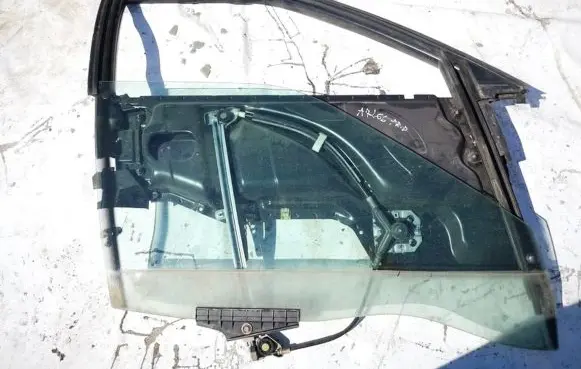 Audi 80 90 B3 Front door window/glass frame 
