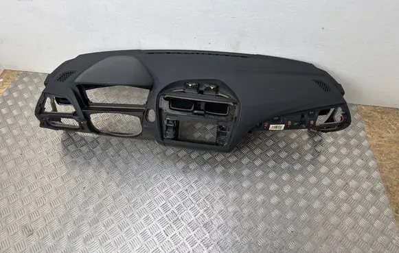 BMW 1 F20 F21 Dashboard 9226005