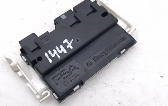 Peugeot 3008 III Battery control module 9856742080