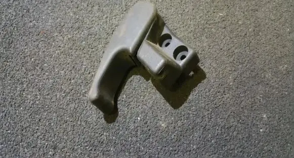 Volkswagen Golf III Engine bonnet (hood) release handle