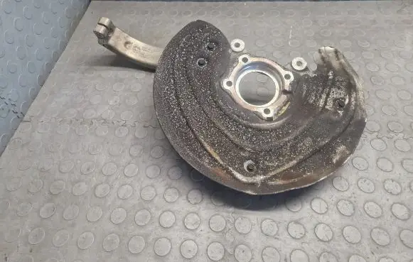 BMW X5 F15 Front wheel hub 6869869