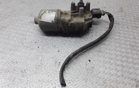 Volkswagen PASSAT B5.5 Wiper motor 3B1955113D