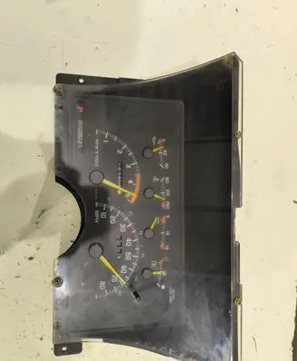 Chevrolet Suburban Speedometer (instrument cluster) 16193715