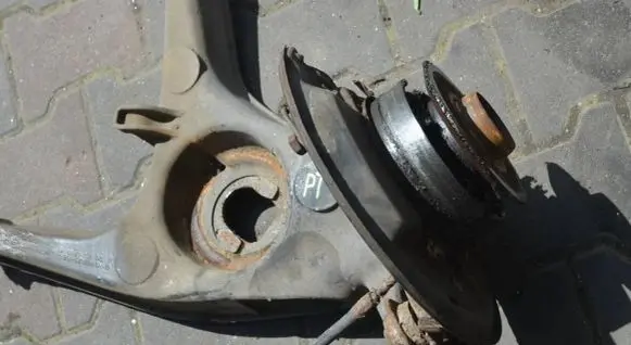 Mercedes-Benz SL R107 Rear control arm a1263520504