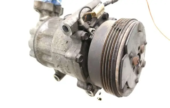 Renault Clio II Air conditioning (A/C) compressor (pump) 8200037058 1427D