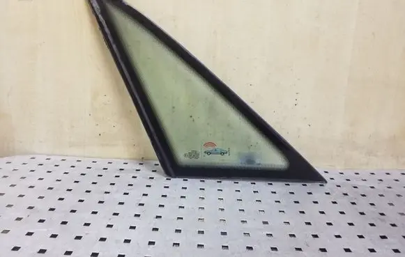 Audi A6 S6 C4 4A Rear side window