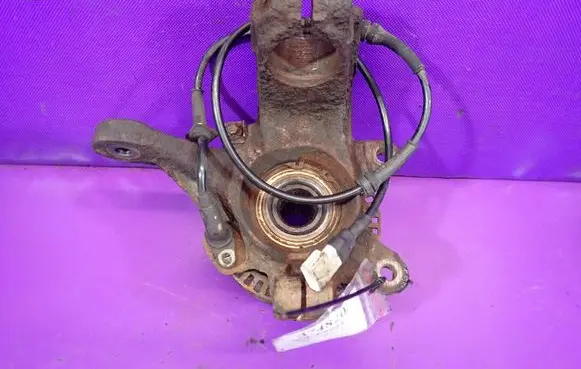 Ford Fiesta Front wheel hub spindle knuckle 