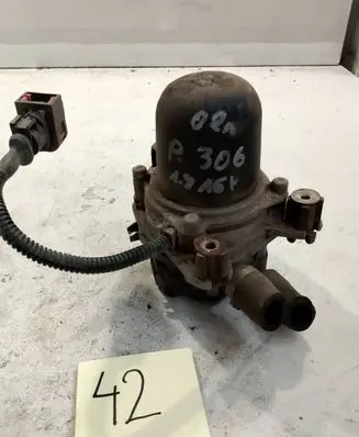 Peugeot 306 Secondary air pump 1618C0