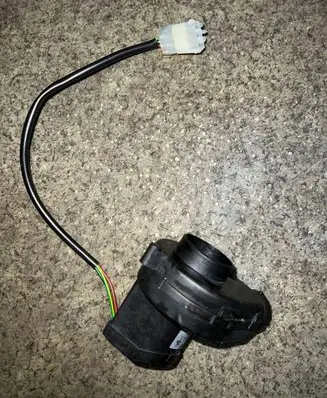 BMW 5 E39 Engine control unit/module fan 12901745182 0130002831