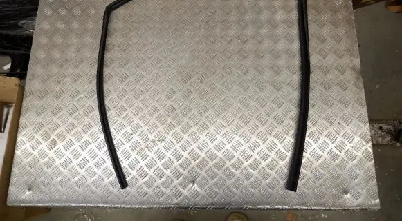 Lexus RX 450H Front door rubber seal 6815148080