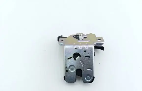 Audi A5 Tailgate/trunk/boot lock/catch/latch 8W0827503